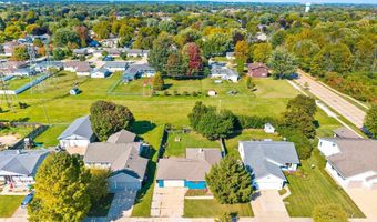 1742 E SYLVAN Ave, Appleton, WI 54915