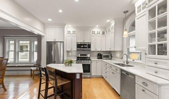 6 Gardner St, Beverly, MA 01915