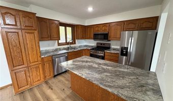 408 4th St NW, Avon, MN 56310