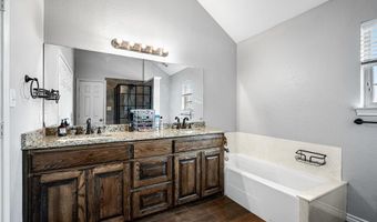 207 Deer Creek Dr, Alvord, TX 76225
