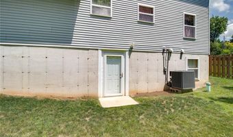 2933 Forest Dr, Alton, IL 62002