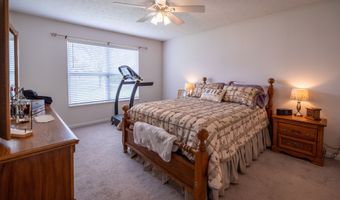 8199 Overbrooke Ln, Avon, IN 46123