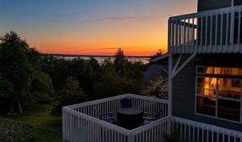 990 BRIDGE VIEW Ct, Astoria, OR 97103