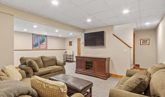 66 Woobly Rd, Bolton, MA 01740