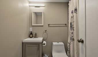 628 GREAT FALLS Rd, Rockville, MD 20850
