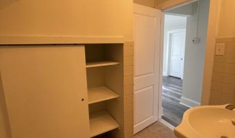 37 E Gloucester Pike 1, Barrington, NJ 08007