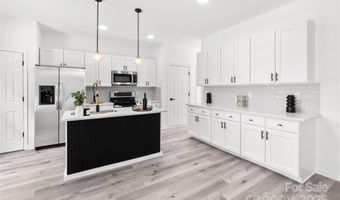 9418 Arborview Ct, Charlotte, NC 28269