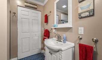 107 Farrar Dr, Aurora, IN 47001