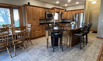 105 Linden Ln, Albia, IA 52531