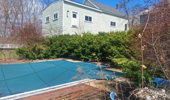25 Eighth St, Auburn, ME 04210