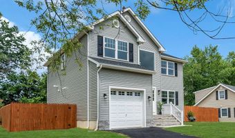 41 Avondale Ln, Aberdeen, NJ 07747