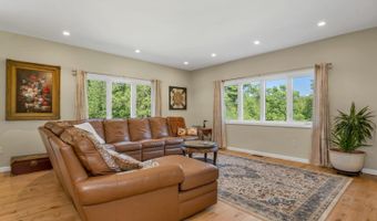 76 Curries Way, Brookfield, NH 03872