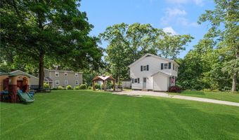 22 Clyde St, Blackstone, MA 01504
