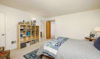 12 Haverhill Ct, Ann Arbor, MI 48105