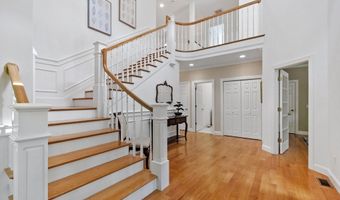 252 Sawyer Rd, Bolton, MA 01740