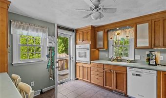 19 Cynthia Dr, Coventry, RI 02816