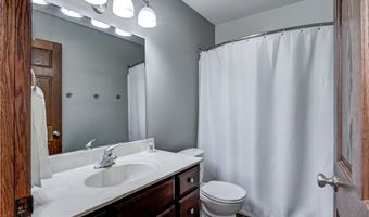 312 Brookshire Ct, Altoona, WI 54720