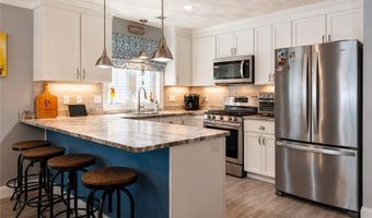 5 Rivers Edge Dr, Coventry, RI 02816