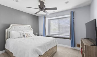 192 Clubhouse Dr, Middletown, NJ 07748