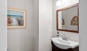 225 4th St, Beach Haven, NJ 08008