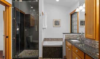 434 Monte Vista Dr, Ashland, OR 97520