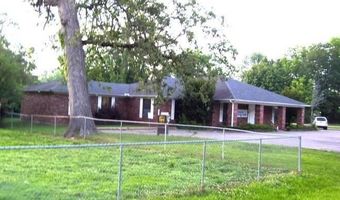 170 S 4th St, Ashdown, AR 71822