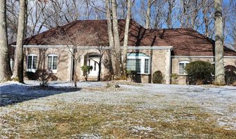 31 Lennon Rd, Lincoln, RI 02865