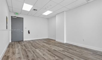 2820 NE 214th St 1006, Aventura, FL 33180