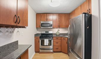 4600 S FOUR MILE RUN Dr 207, Arlington, VA 22204