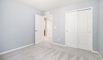 2865 Dillon Dr, Ann Arbor, MI 48105