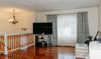 16 Ward Ave, Middletown, RI 02842