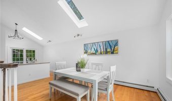 22 Hull St, Jamestown, RI 02835