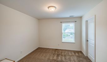 208 Castleton Cir, Boiling Springs, SC 29316