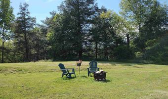 28 Cedar Ln, Cambridge, VT 05464