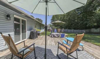841 Country Ln, Indianapolis, IN 46217