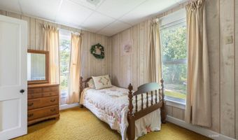 1696 Morton Ave, Albany, OH 45710