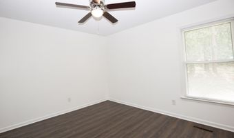 901 Glendale Dr, Aberdeen, NC 28315