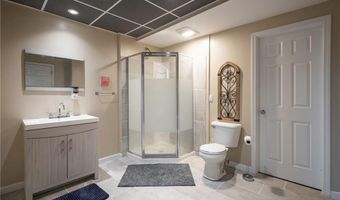 4417 N 141st St, Basehor, KS 66007