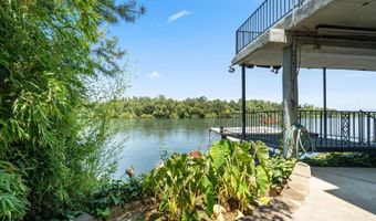 3317 Riverside Dr, Anderson, CA 96007