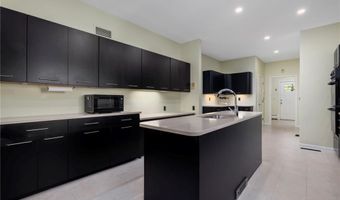 29 Dennell Dr, Lincoln, RI 02865