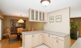 917 W Army Trail Blvd, Addison, IL 60101
