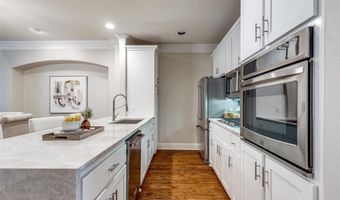 4141 Towne Green Cir, Addison, TX 75001