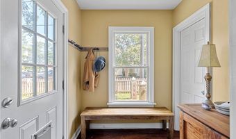 300 Virginia St, Ashland, VA 23005