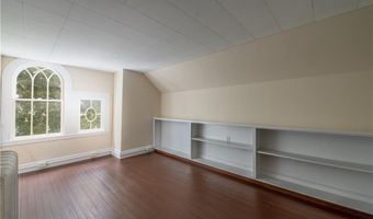 85 Church Dr, Cheshire, CT 06410