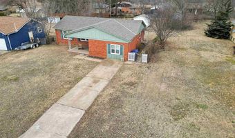 1809 Meadowlake Dr, Augusta, KS 67010