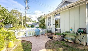 145 Saint Francis St, Biloxi, MS 39530