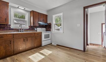 1001 W BELL Ave, Appleton, WI 54914