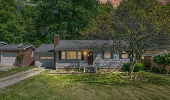 357 Maplewood Dr, Alliance, OH 44601