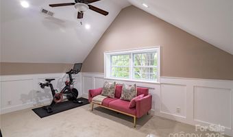 4401 Town And Country Dr, Charlotte, NC 28226