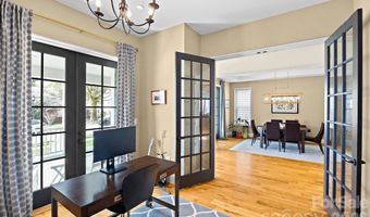 2649 Chesterfield Ave, Charlotte, NC 28205